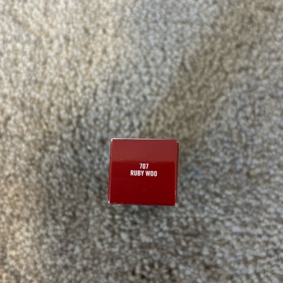 MAC Cosmetics Retro Matte Lipstick - Red - Picture 4 of 9